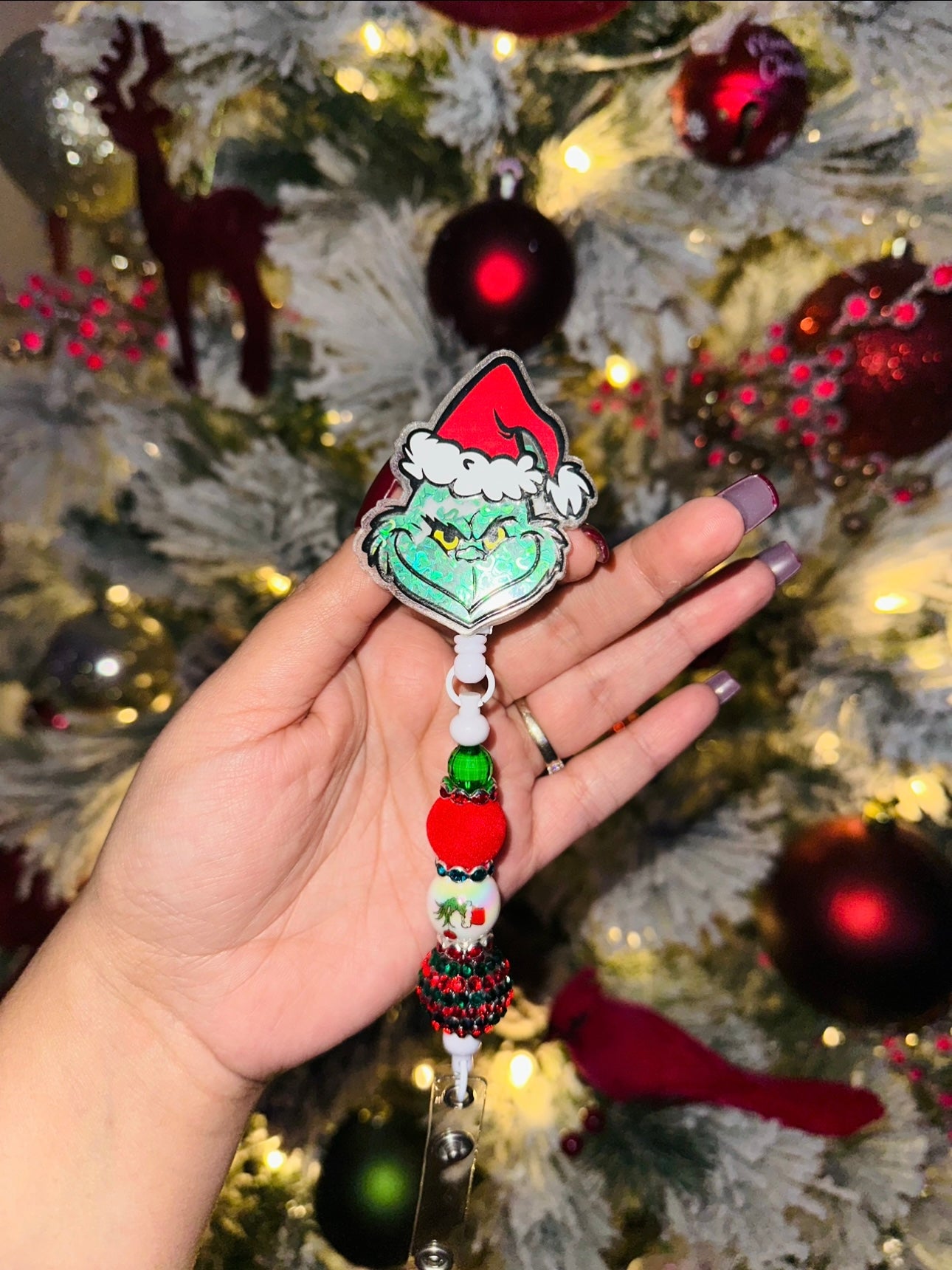 Grinch Shaker Badge Reel