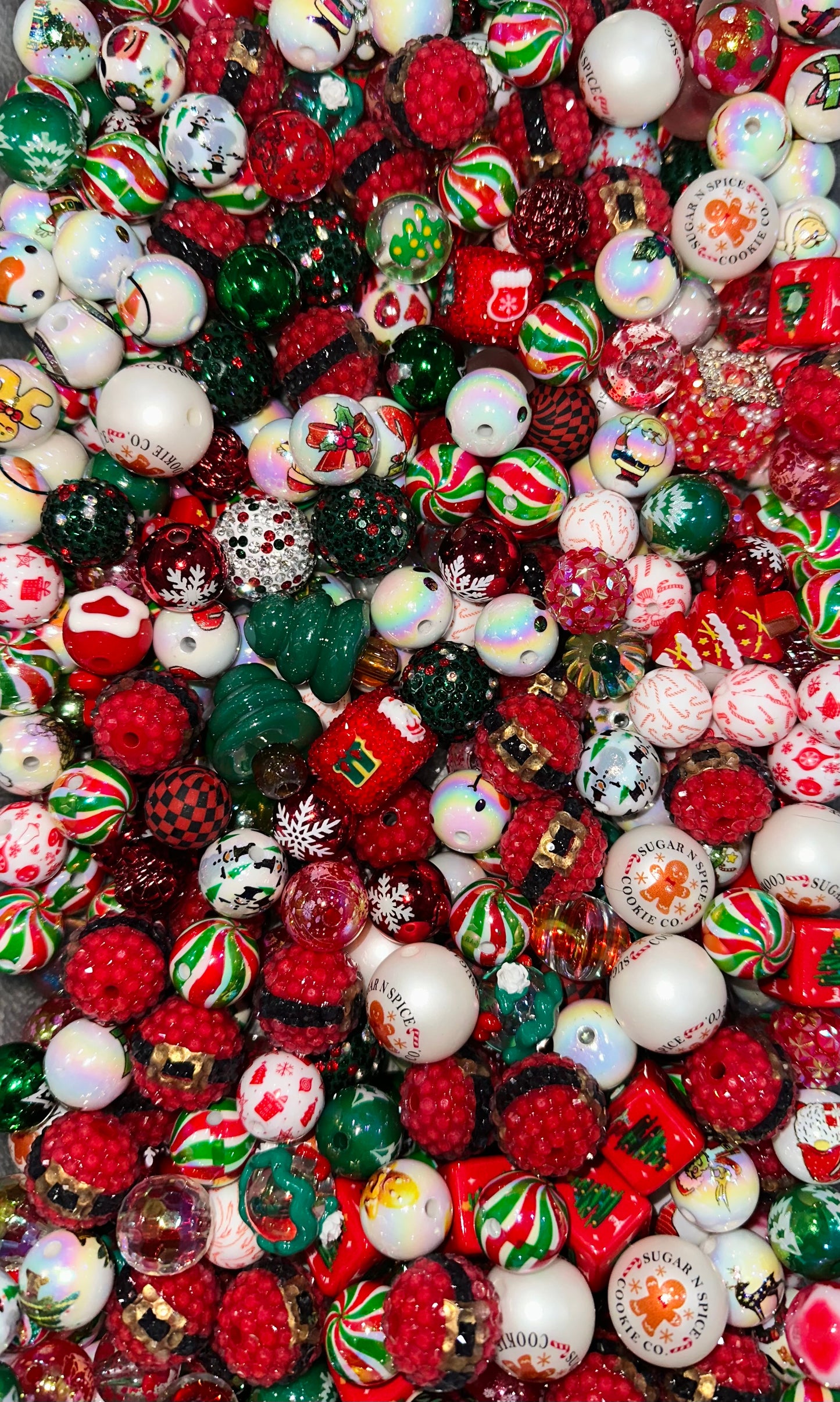 Holly Jolly Bead Mix
